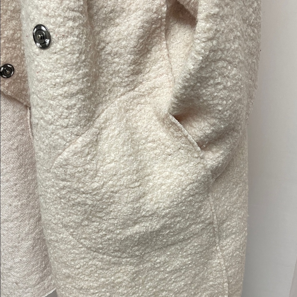 Cozy Cream Textured Coat - Picture 8 of 14